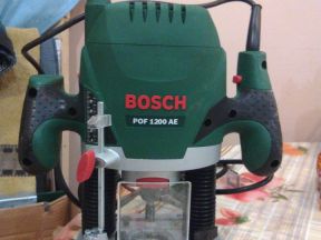 Фрезер Bosch POF 1200 AE