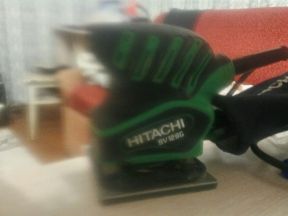 Шлифмашина Hitachi