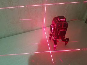 Лазерный нивелир уровень 3D 360. 12 линий, 3 плоск