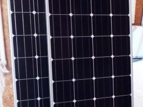 2 солнечные панели и контроллер заряда