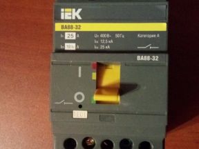 Автоматический выключатель BA 88-32 25А 25кА (IEK)