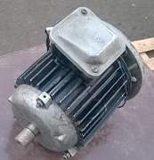 Двигатель асинхронный 4аа80В4куз (СССР)