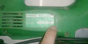 Профессиональный электролобзик Hitachi sj120v