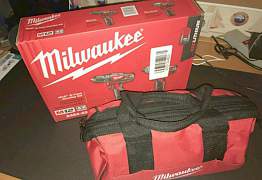 Набор из 2-х шуруповёртов Milwaukee m12 с сумкой