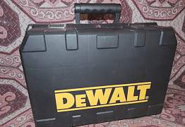 Аккумуляторная дисковая пила DeWalt