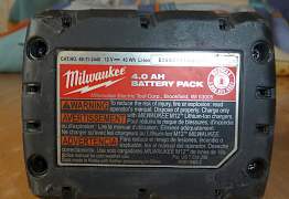 Milwaukee M12 Б4