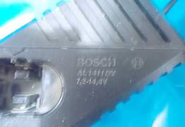 Зарядное, акумуляторы и кейс для шуруповерта Bosh