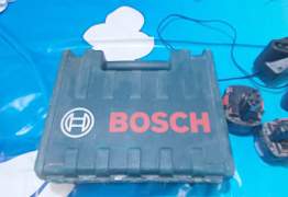Зарядное, акумуляторы и кейс для шуруповерта Bosh