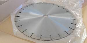 Алмазный диск по бетону 15 мм сегмент