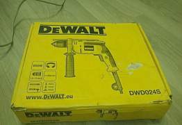 Ударная дрель DeWalt DWD024S