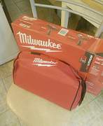 Milwaukee набор из двух шуруповёртов m12 2494-22